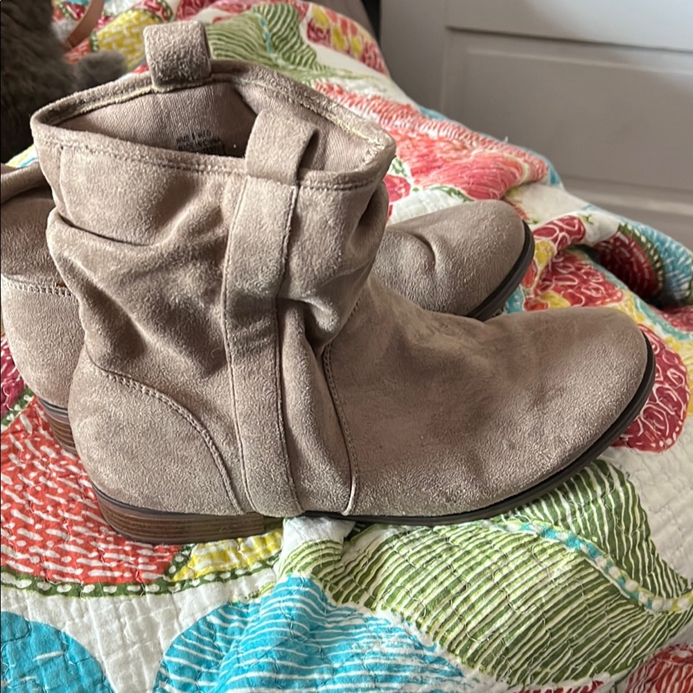 Women's Tan Suede Ankle Boots